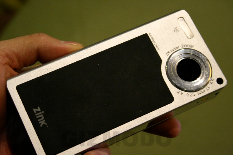 Illustration for article titled First Look: Zink Camera Has a Printer In Its Back